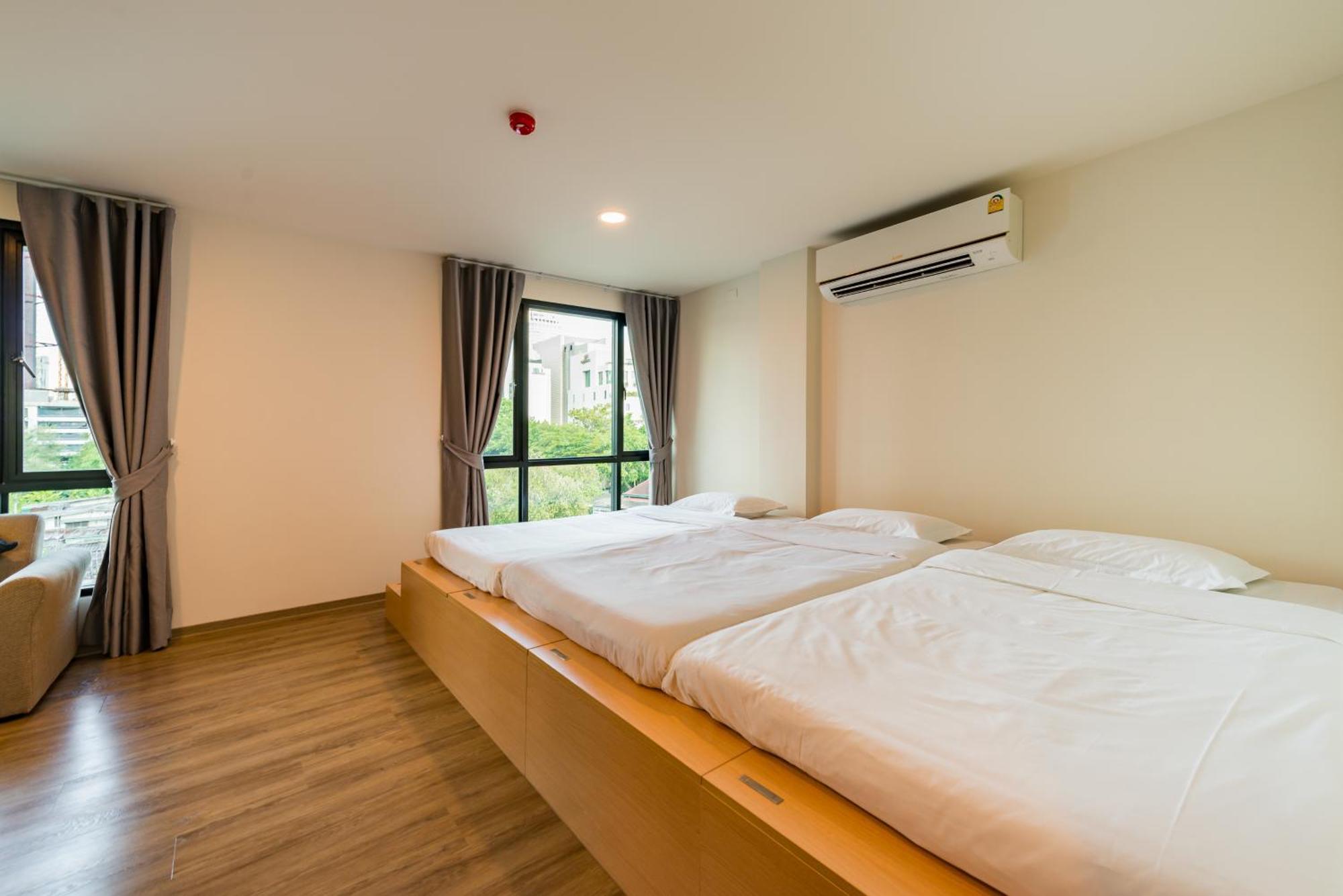 P18 Hotel Bangkok Szoba fotó