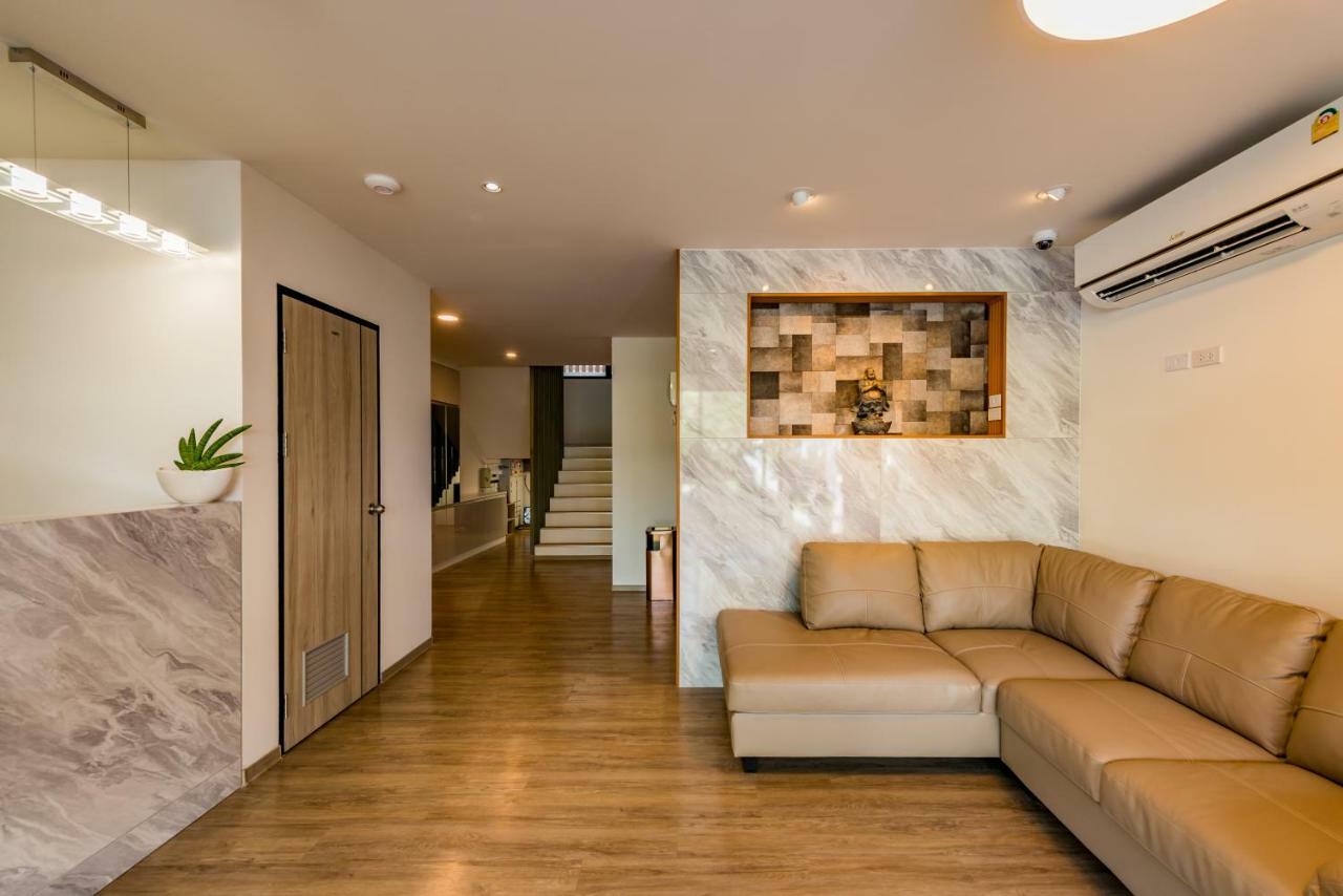 P18 Hotel Bangkok Kültér fotó